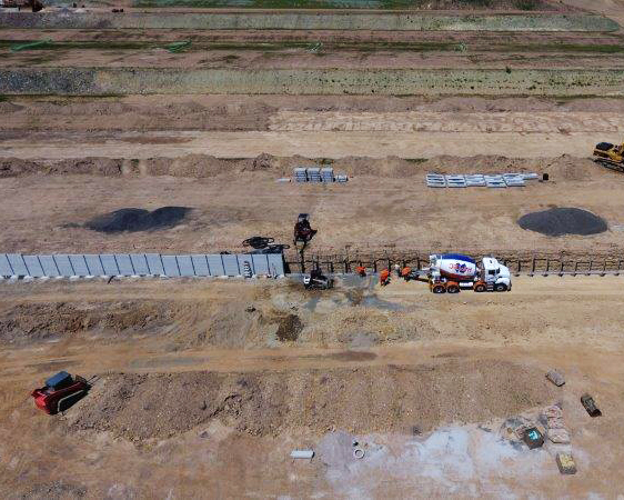 narangba overhead view of concrete retaining wall installation project